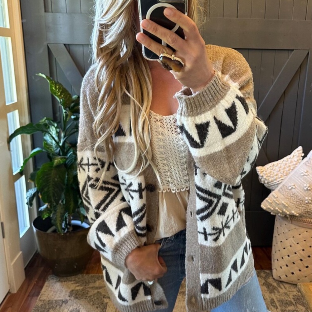 New Aztec Print Native Knit Wool Cardigan Sweater Button Front V-Neck Oversized
